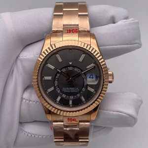 Reloj Mecánico de Acero Inoxidable en Oro Rosa con Esfera Gris Pizarra, Bisel Estriado, Visualización de Fecha, Cristal de Zafiro y Movimiento ETA - Product Image 1
