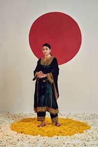 Ensemble haut et bas de créateur pour soirée avec dupatta - Product Image 3