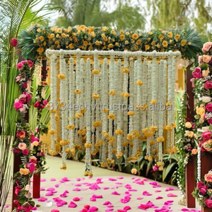 Guirnalda de Flores de Caléndula Blanca y Amarilla Hecha a Mano en India, Decoración para Bodas Indias, Fiestas, Hogar, Fondo para Haldi Mehndi - Product Image 2