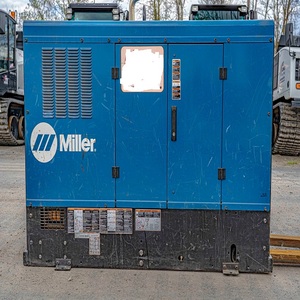 เครื่องเชื่อมดีเซล Miller Big Blue พร้อมเครื่องกำเนิดไฟฟ้าในตัว อุปกรณ์เชื่อมระดับมืออาชีพ กำลังไฟที่เชื่อถือได้สำหรับงานอุตสาหกรรม - Product Image 1