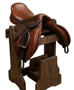 Selle de dressage western en cuir avec arceau en plastique, quincaillerie durable nickelée - Product Image 3