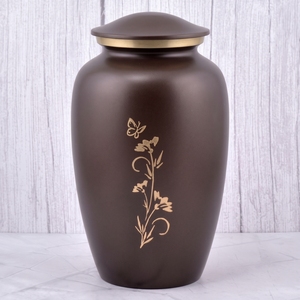 Urna Funeraria para Adultos en Latón Negro y Dorado con Diseño Floral de Mariposa para Cenizas Humanas, Opción de Acabado Mate - Product Image 3