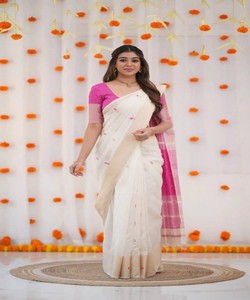 Sari de seda listo para enviar, vestido tradicional indio estilo Banarasi, sari drapeado con borde estampado para ceremonias. - Product Image 3
