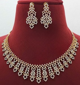 Conjunto de Joyería Étnica con Baño de Oro y Circonitas para Mujer, Collar y Aretes Geométricos, Accesorios para Novia - Product Image 1