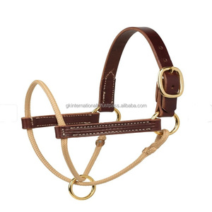 Licou de cheval en cuir de conception hybride confortable et adapté aux chevaux avec nez de corde et menton en laiton massif - Product Image 3