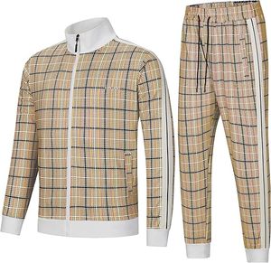 Ensemble de jogging personnalisé pour homme en molleton 100 % coton, imperméable et coupe-vent, avec sweat à capuche et pantalon fuselé, marque privée, streetwear - Product Image 1