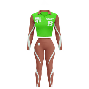 Conjunto de Pantalón y Camiseta para Mujer de Poliéster y Spandex de Primera Calidad, 220 GSM, Diseño de Paneles en Negro y Amarillo, Impresión por Sublimación Personalizada - Product Image 5