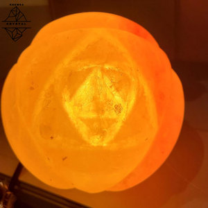 Lampe en sel de l'Himalaya de qualité supérieure - Éclairage d'ambiance chaleureux pour chevet, décoration élégante pour la pièce, design floral musical, Feng Shui, taille personnalisable - Product Image 6