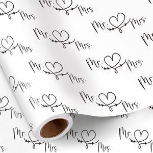 Rotolo di Carta da Regalo Romantica per Matrimonio, Formato Mini, Design Mr. & Mrs. in Bianco e Nero con Motivo a Cuore e Freccia - Product Image 2
