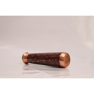 Bouteille d'eau artisanale en cuivre pur avec design imprimé de qualité supérieure, bouteille ayurvédique pour la santé et les cadeaux écologiques - Product Image 3