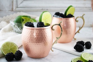 Mug Moscow Mule Classique en Cuivre Pur Martelé, Fait Main, Réutilisable, avec Poignée, pour Bar, Restaurant, Maison, Fête - ILAHI's - Product Image 2