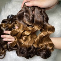 Grade 12A Brésilien Cheveux Raides Tissage Bundles Machine Double Trame Océan Vague Danse Curly Extensions pour Femmes en Gros