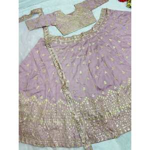 งานปักลวดลายด้วยไหมแบบหรู lehenga choli กับ dupatta สีชมพู - Product Image 2