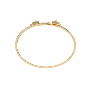 Bracelet ouvert signature serti de diamants avec accents en forme de poire, pavé brillant, bijou de luxe pour un style élégant et affirmé. - Product Image 1