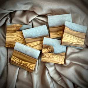 Posavasos Artesanales de Resina y Madera para Mesas de Comedor Modernas - Product Image 5