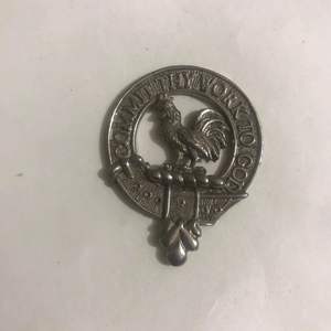 Insignia de Escudo de Clan Escocés de Peltre para los MacDonald de Clanranald - Product Image 2