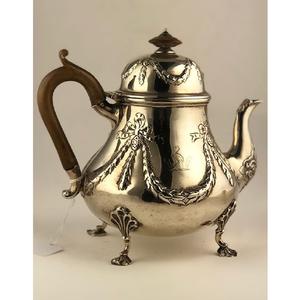 Tetera y hervidor de latón con acabado en latón antiguo, con un aspecto lujoso y antiguo, ideal para exhibir o para disfrutar de un elegante té diario. - Product Image 2