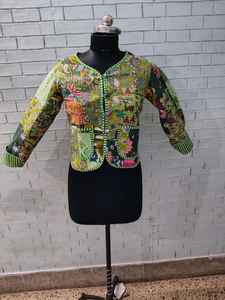 Veste courte en coton matelassée faite main indienne, style kimono vintage réversible, patchwork, imprimé rayé, respirante – Idéale pour l'automne - Product Image 2