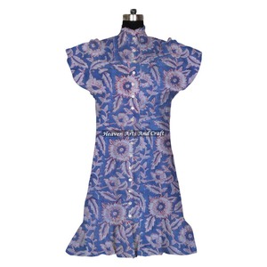 Robe Confortable pour Femme, Idéale pour les Voyages Formels, Écologique, Taille Naturelle, 100% Coton, Imprimé Floral, Imprimée à la Main - Product Image 3