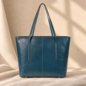 Sac fourre-tout vintage en cuir véritable noir uni, sac à bandoulière avec fermeture éclair, grande capacité pour usage quotidien - Product Image 3