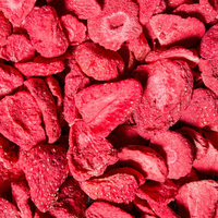[HOT] Vietnamese VRIJGEVROREN GEDROOGDE AARDBEIEN Hele Stuk Knapperig Fruit Heldere Smaak Gezonde Snack Grote Vraag 2025 Beste Prijs Aanbod