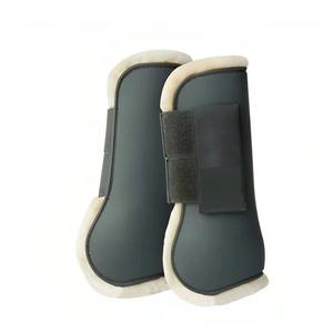 Bottes d'équitation professionnelles conçues avec des matériaux durables pour la protection des jambes et la confiance du cavalier lors de l'entraînement - Product Image 1