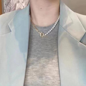 Collar de Perlas de Agua Dulce Naturales de Diseño Versátil Zhuji, Cadena de Clavícula con Cierre OT, Mitad Perla, Mitad Cadena, Paquete Dorado, a la Moda - Product Image 2