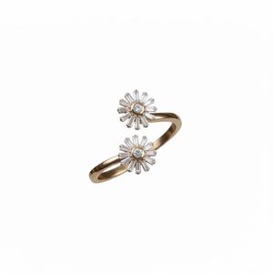 Delicado diseño de dos flores cónico Baguette corte laboratorio cultivado diamante Bypass anillo en oro sólido de 10K anillo de bodas de compromiso para ella - Product Image 1