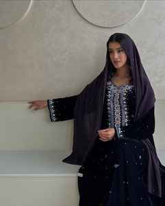 ชุดเดรสยาว 2 ชิ้น ผ้าชีฟองประดับลูกปัด สำหรับผู้หญิงมุสลิม สไตล์เรียบหรู ดูดี เหมาะสำหรับงานปาร์ตี้และงานแต่งงาน ขายส่ง - Product Image 1