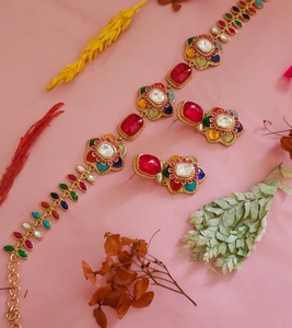 Ensemble collier et boucles d'oreilles plaqué or avec pierres de moissanite de haute qualité, idéal pour les fiançailles et les mariages, pour femmes - Product Image 3
