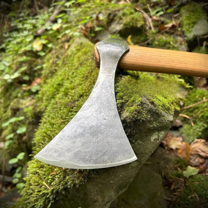 Hache viking haut de gamme en acier au carbone forgé à la main avec manche en bois de frêne, cadeau de mariage ou d'anniversaire pour lui, pour usage industriel ou DIY - Product Image 5