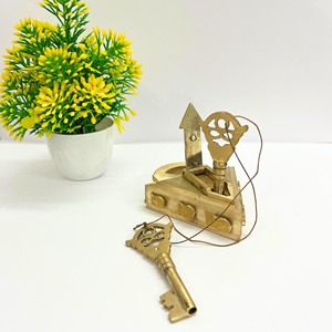 Antique Polished Pyramid <b>Padlock</b> Old Fashion Lock Key Fully Functional Vintage Style <b>Padlock</b> Pure Brass Low Rate <b>Padlock</b> - Product Image 3