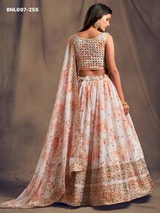 ผ้าออร์แกนซ่าคุณภาพพรีเมียมพร้อมลายพิมพ์ดอกไม้-เลื่อม-ปักดิ้นทอง ชุดเลเฮนกา-โจลีสีขาวและสีพีช ผู้ผลิตจากเมืองสุราษฎร์ - Product Image 5