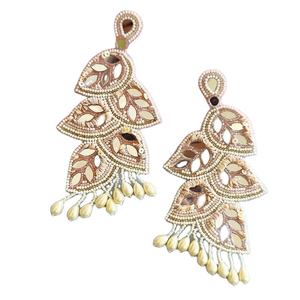 ต่างหูลูกปัดทำด้วยมือดีไซน์และสไตล์ต่างหูลูกปัดหลายแบบตามสั่งสำหรับผู้หญิงเครื่องประดับสำหรับปาร์ตี้ในราคาที่ดีที่สุด - Product Image 1