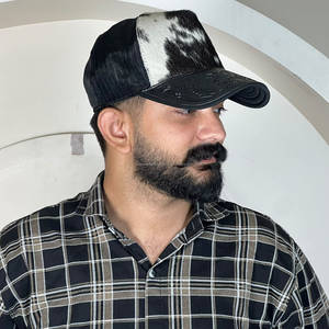 Casquette Trucker en Cuir de Vachette Noir Façonné à la Main, Style Western, avec Visière et Maille Respirante, Réglable par Fermeture Snapback pour Hommes et Femmes - Product Image 4