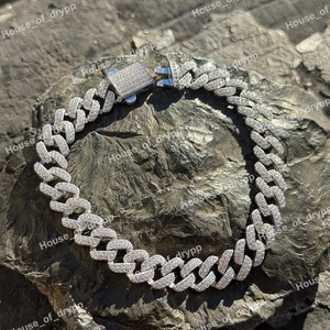 Pulsera Cubana de Plata 925 con Incrustaciones de Diamantes Moissanite Blancos para Uso Diario Unisex - Product Image 5