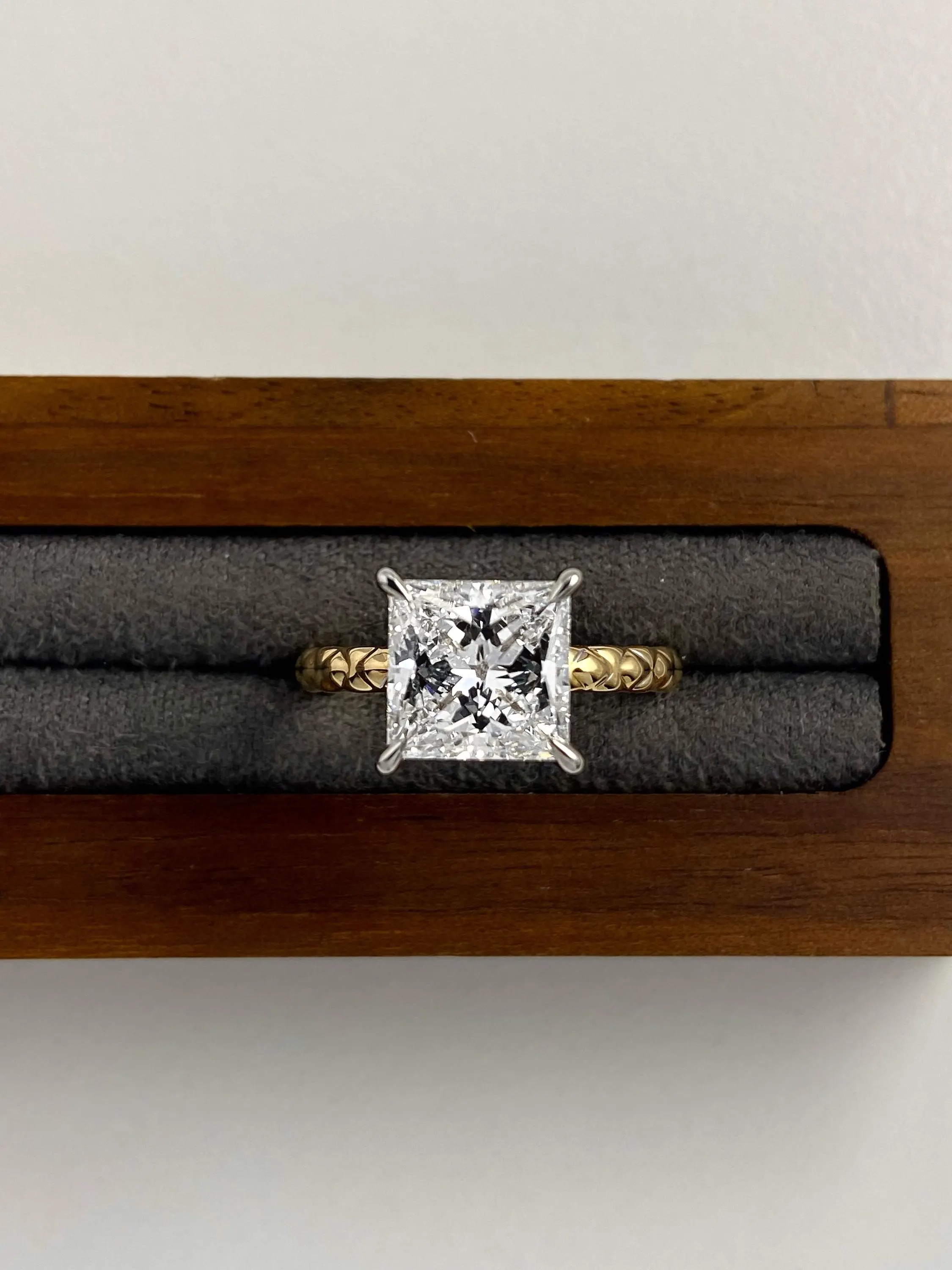 ทองคำสีเหลือง