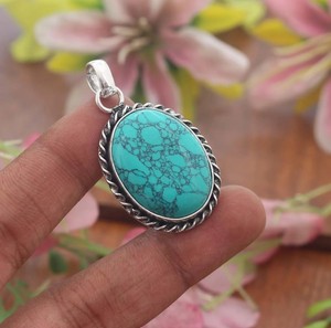 Pendentif en argent sterling 925 avec turquoise naturelle, fait main, ovale, vintage, bijou statement pour femme, cadeau - Product Image 2