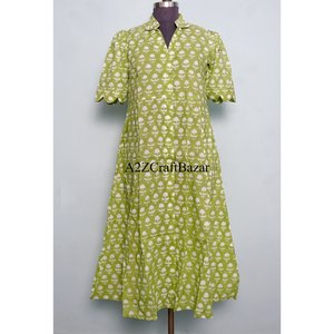 Robe midi indienne faite à la main 100 % coton, col en V, imprimé floral numérique, manches courtes, taille naturelle, coupe ample, décontractée, nettoyage à sec - Product Image 1