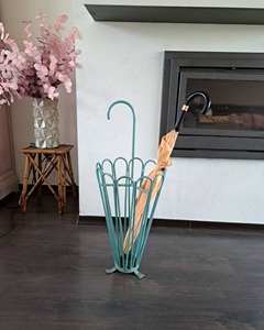 Décoration d'entrée de maison qui ajoute une touche vintage et élégante aux entrées de maison tout en gardant les parapluies bien rangés, provenant d'Inde. - Product Image 5