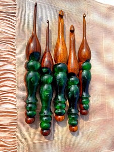 Luxury Handmade Wooden <b>Crochet</b> <b>Hooks</b> Attractive Resin <b>Crochet</b> <b>Hook</b> Handmade Green resin <b>crochet</b> <b>hook</b> Attractive resin <b>crochet</b> - Product Image 4