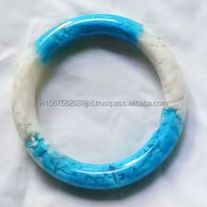 Bracelet tendance en résine de la meilleure qualité Bracelet de manchette aux couleurs éblouissantes - Product Image 1