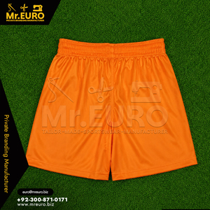 Shorts de football athlétiques mi-longs pour hommes, personnalisés, sublimés, orange uni, respirants, à taille élastique, 100 % polyester - Product Image 4