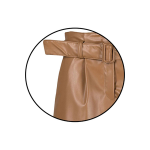 Shorts en cuir de luxe pour homme, cuir véritable, doublure douce, construction durable, vêtements décontractés élégants - Product Image 3