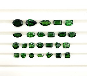 Lot de pierres précieuses en grenat tsavorite naturel, formes variées, taillées, 3-6 mm, certifiées IGI, pour la fabrication de bijoux - Product Image 4