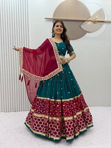 Conjunto de Lehenga Choli y Dupatta de Georgette Sintético con Bordado de Hilo y Lentejuelas - Product Image 1