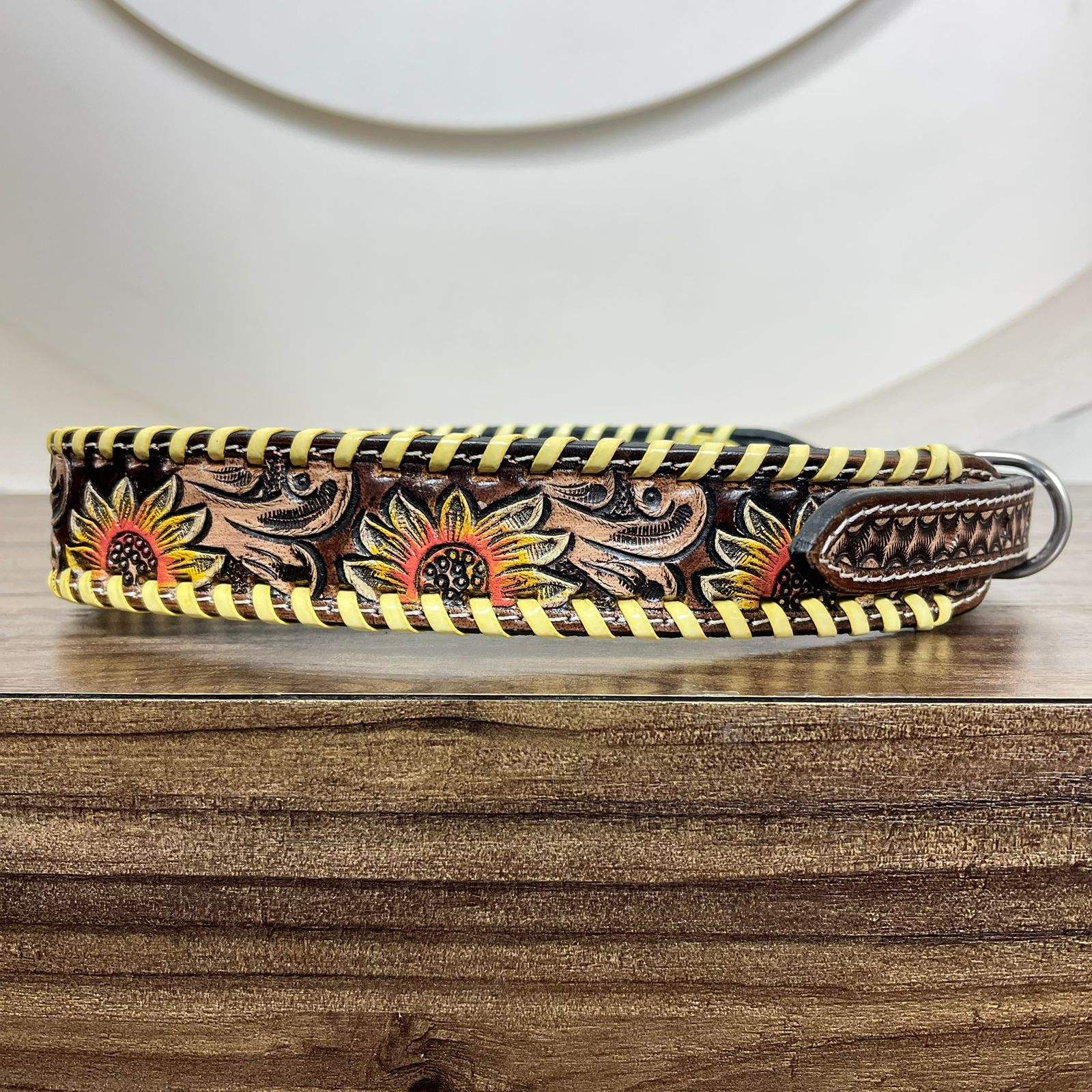 สีน้ำตาล