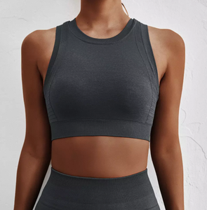 Soutien-gorge de sport pour femme en promotion – Haute qualité, extensible dans 4 directions, respirant, écologique, élasticité moyenne, XS personnalisable à l'avant - Product Image 4
