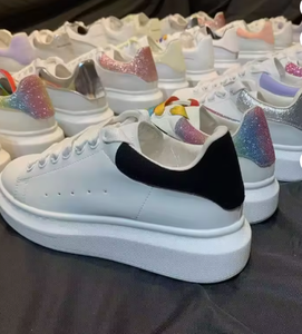 Zapatos de Diseño Casual de Cuero con Suela Gruesa Tipo Muffin, Unisex, Color Blanco, de Invierno, de la Marca NWK INDUSTRY, de Alta Calidad, en Oferta, Personalizables - Product Image 1