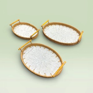 Juego de 3 bandejas de servir de ratán con incrustaciones de MOP, bandeja tejida a mano con asas para servir alimentos, decoración del hogar, utensilios de cocina hechos en Vietnam. - Product Image 3